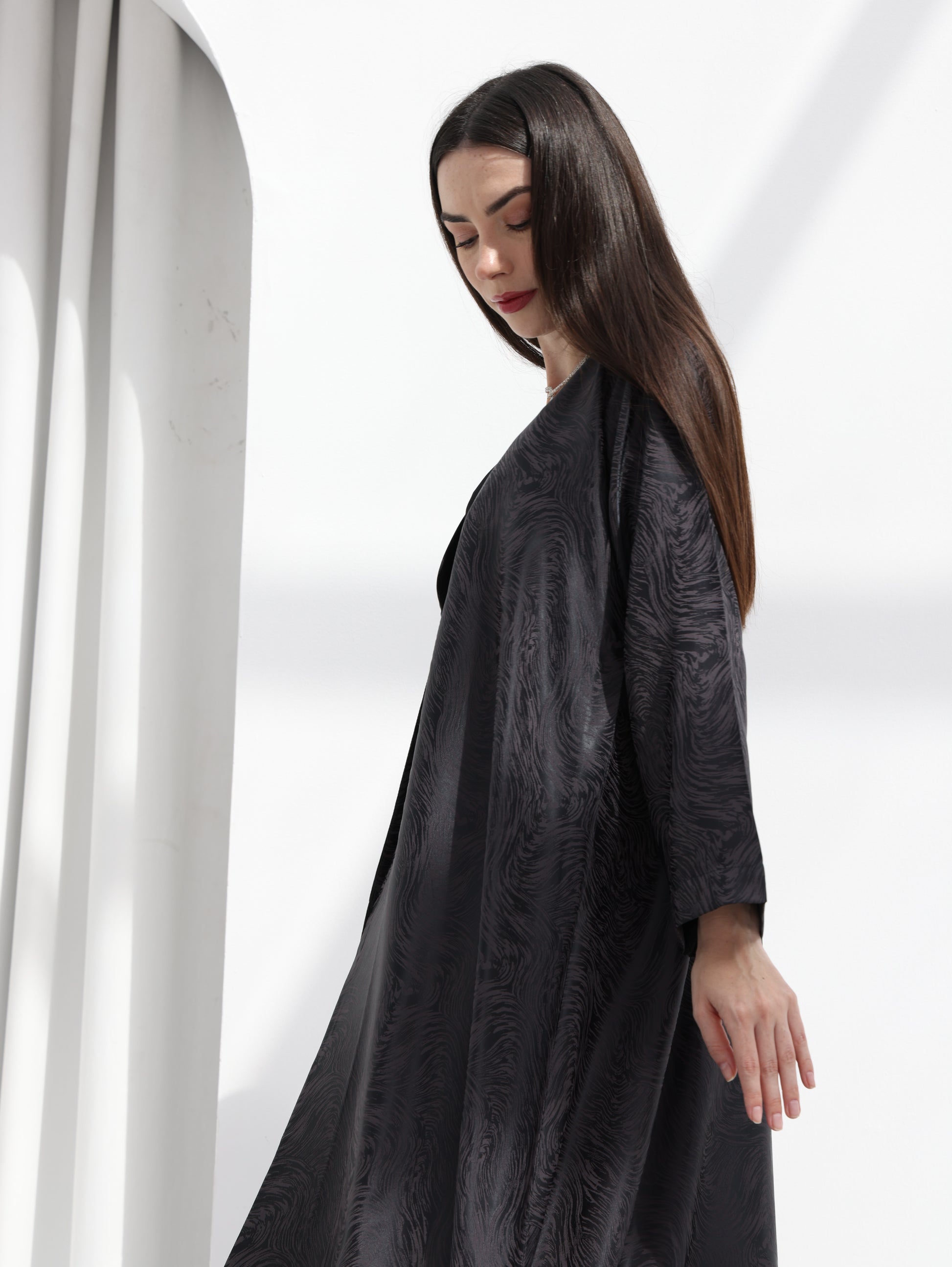 Lines Abaya