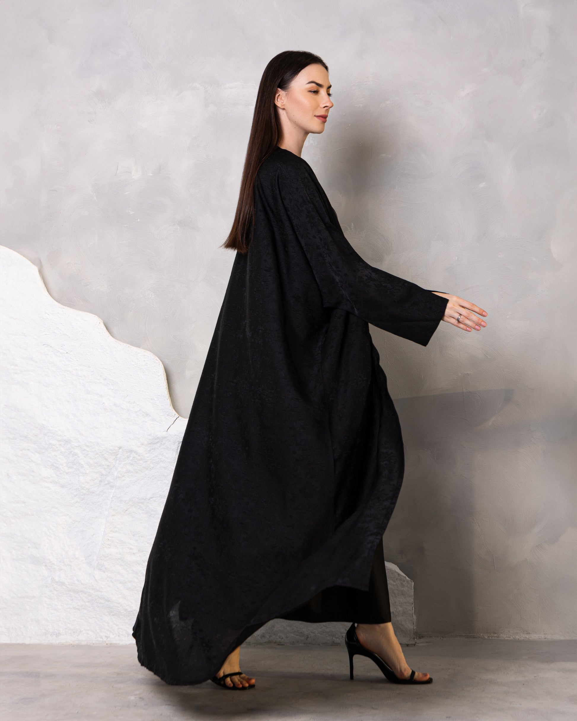 Void abaya